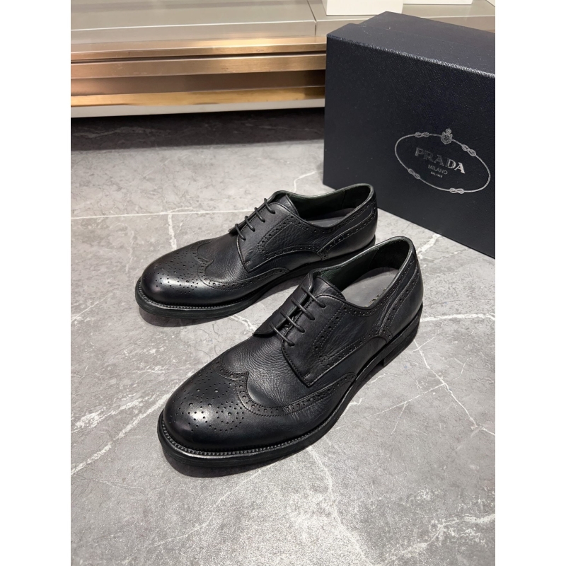 Pra*a leather shoes